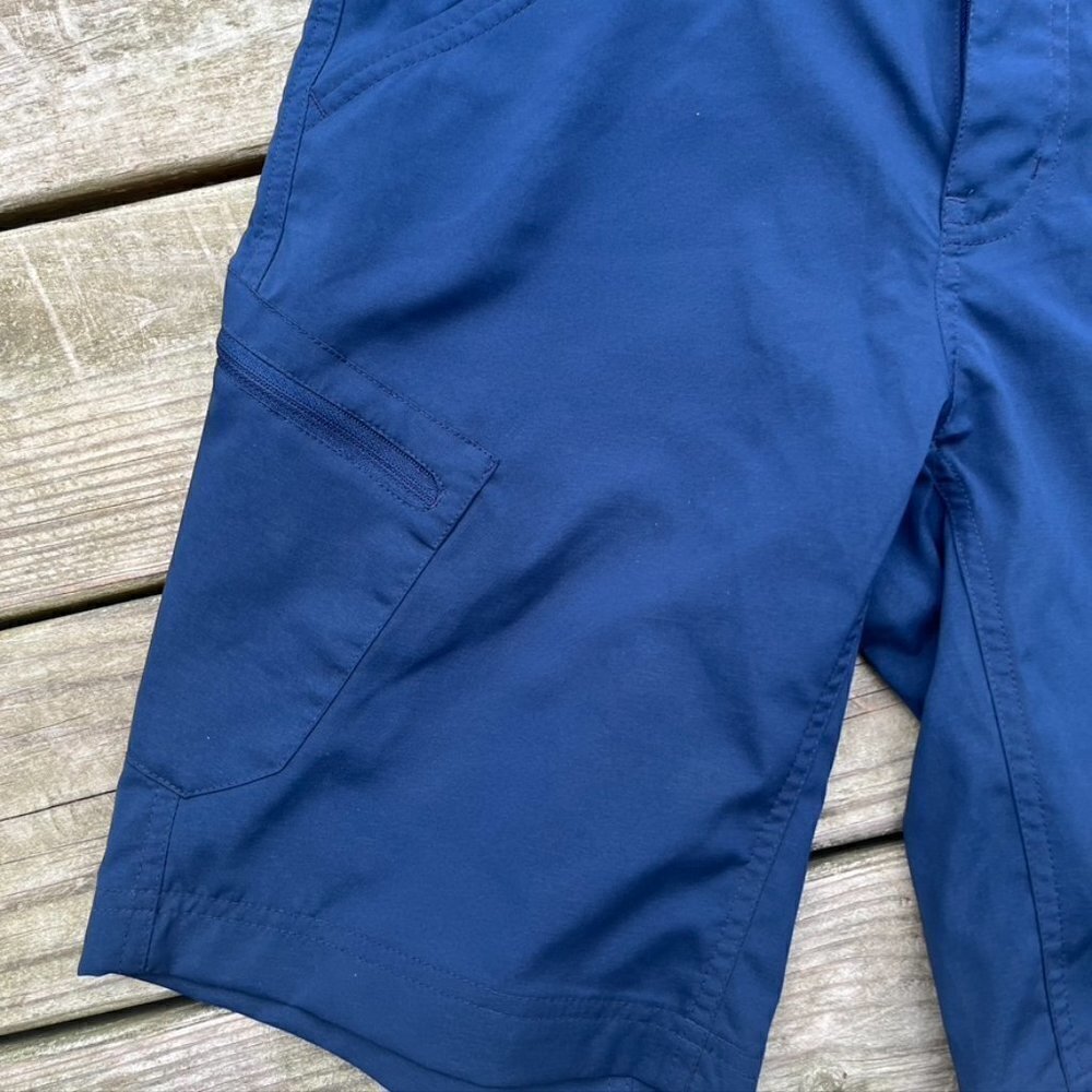 Columbia Omnishade  Performance Mens Navy Shorts Size 30 - Picture 2 of 8